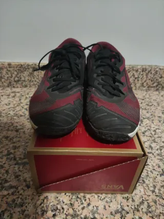 Zapatillas de pádel (Bullpadel talla 42)