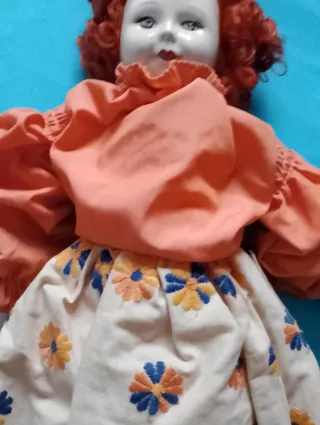 Bambola vintage porcellana e stoffa