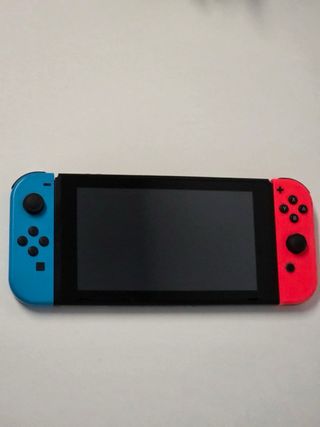 Nintendo Switch con giochi e accessori