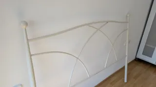 Cabezal de cama metálico blanco