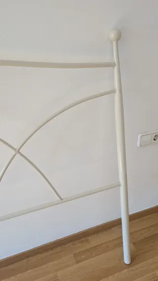Cabezal de cama metálico blanco