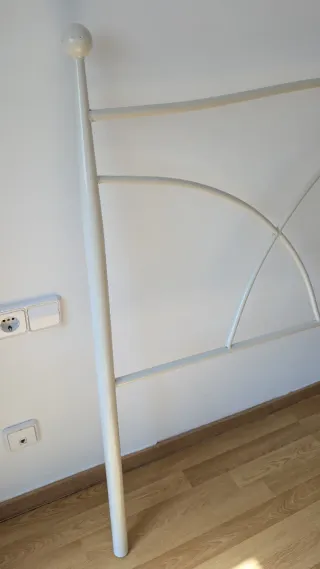 Cabezal de cama metálico blanco