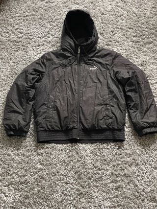 Abrigo Puma Negro con capucha desmontable