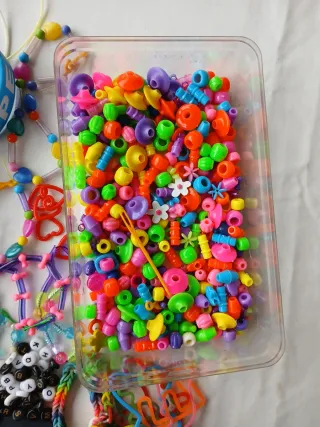 Kit di gioielli fai-da-te con bracciali e collane pronti