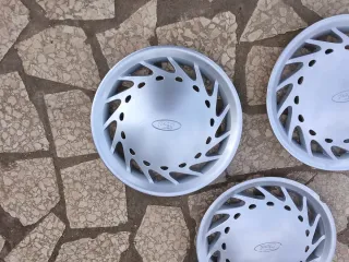 3 Tapacubos Ford R13