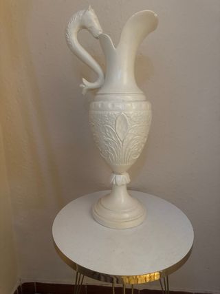 Jarra antigua estilo romano