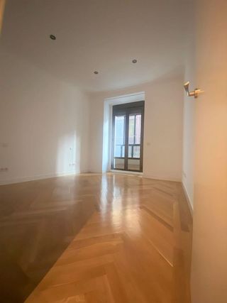 Piso en alquiler en Cortes - Huertas en Madrid