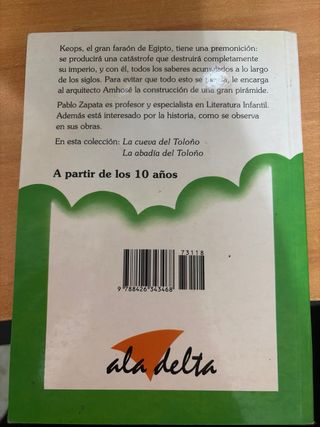 Bajo la sombra de la Gran Pirámide