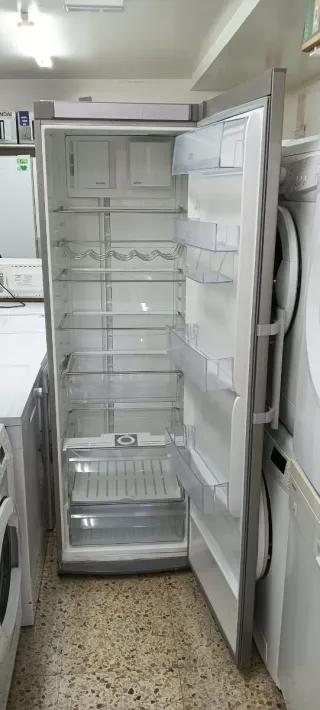 NEVERA ELECTROLUX DE UNA PUERTA NO FROST ENERGÍA A