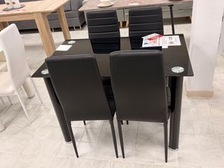 MESA DE COMEDOR + 4 SILLAS POR TAN SOLO 115€