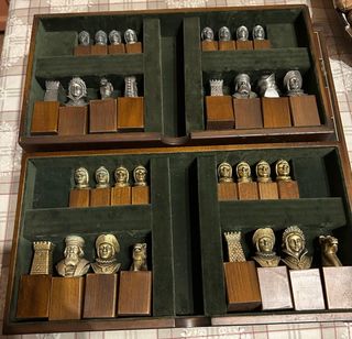 Scacchiera vintage in legno con cassetti integrati