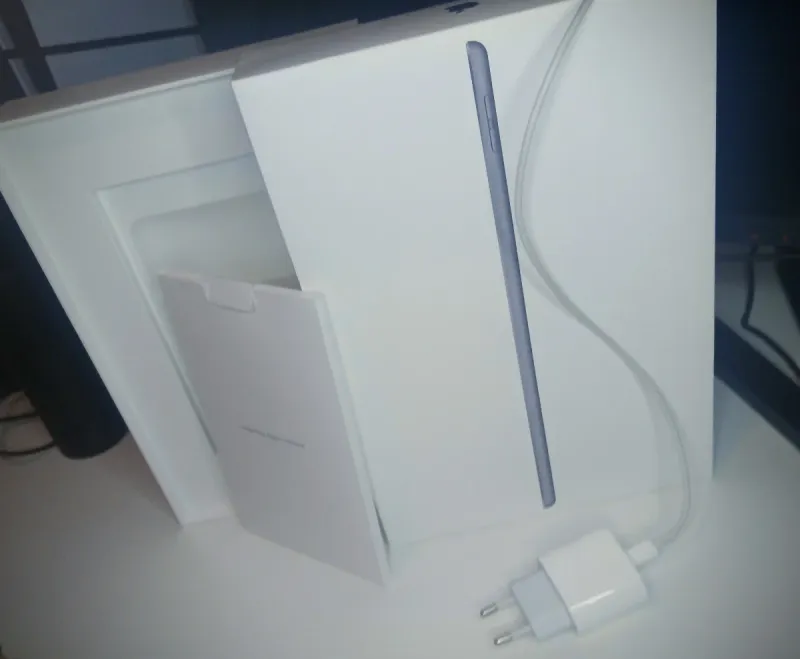 iPad 8ª Gen 128GB afbeelding 3