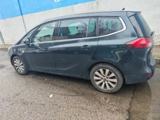 Opel Zafira 2016