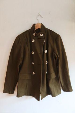 Chaqueta verde militar botones