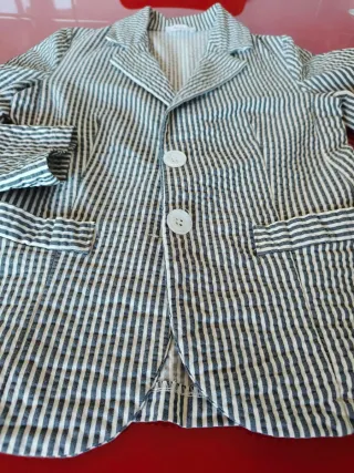 Americana de verano azul y blanca