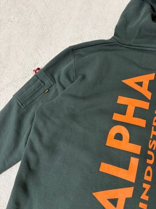 Felpa Alpha Industries verde con stampa arancione