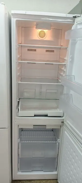 Nevera blanca Ansonic