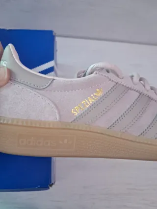 Adidas Spezial rosas reales