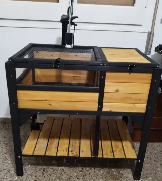 Tortuguero madera y metal