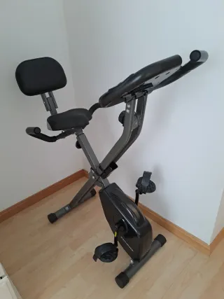 Bicicleta Estática Plegable SONGMICS. Negra, gris.