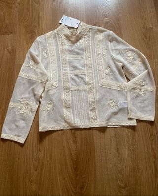 Camisa Zara Colección Romántica Beige