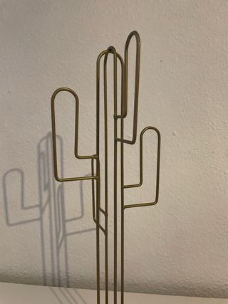 Espositore per collane e orecchini a forma di cactus dorato