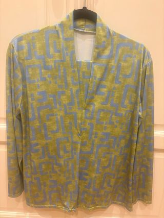 Conjunto de pantalón y blusa estampado