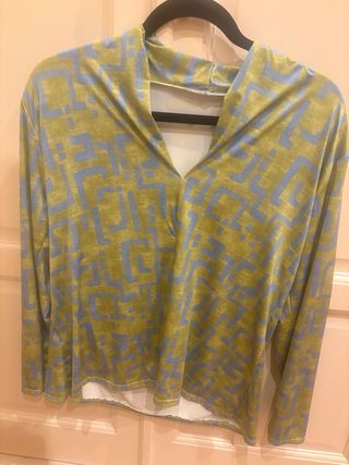 Conjunto de pantalón y blusa estampado