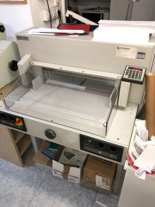 SE TRASPASA COMERCIO DE COPISTERIA, IMPRENTA Y ROT