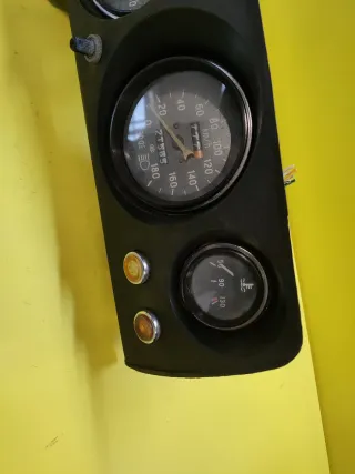 CUADRO INSTRUMENTOS KMS LADA NIVA
