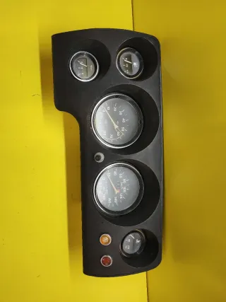 CUADRO INSTRUMENTOS KMS LADA NIVA