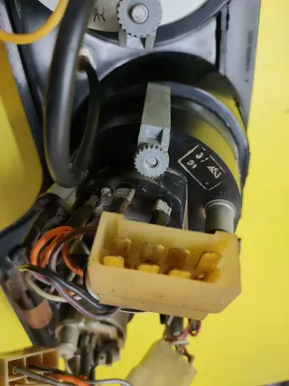 CUADRO INSTRUMENTOS KMS LADA NIVA