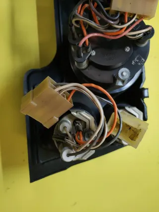 CUADRO INSTRUMENTOS KMS LADA NIVA