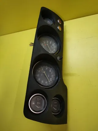 CUADRO INSTRUMENTOS KMS LADA NIVA