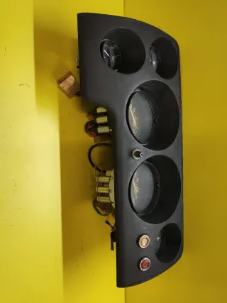 CUADRO INSTRUMENTOS KMS LADA NIVA