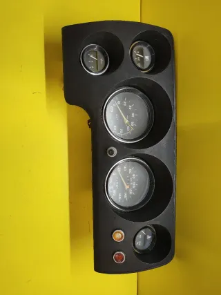 CUADRO INSTRUMENTOS KMS LADA NIVA