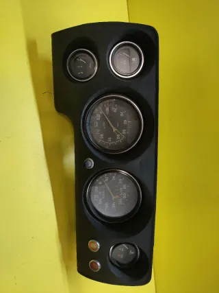 CUADRO INSTRUMENTOS KMS LADA NIVA