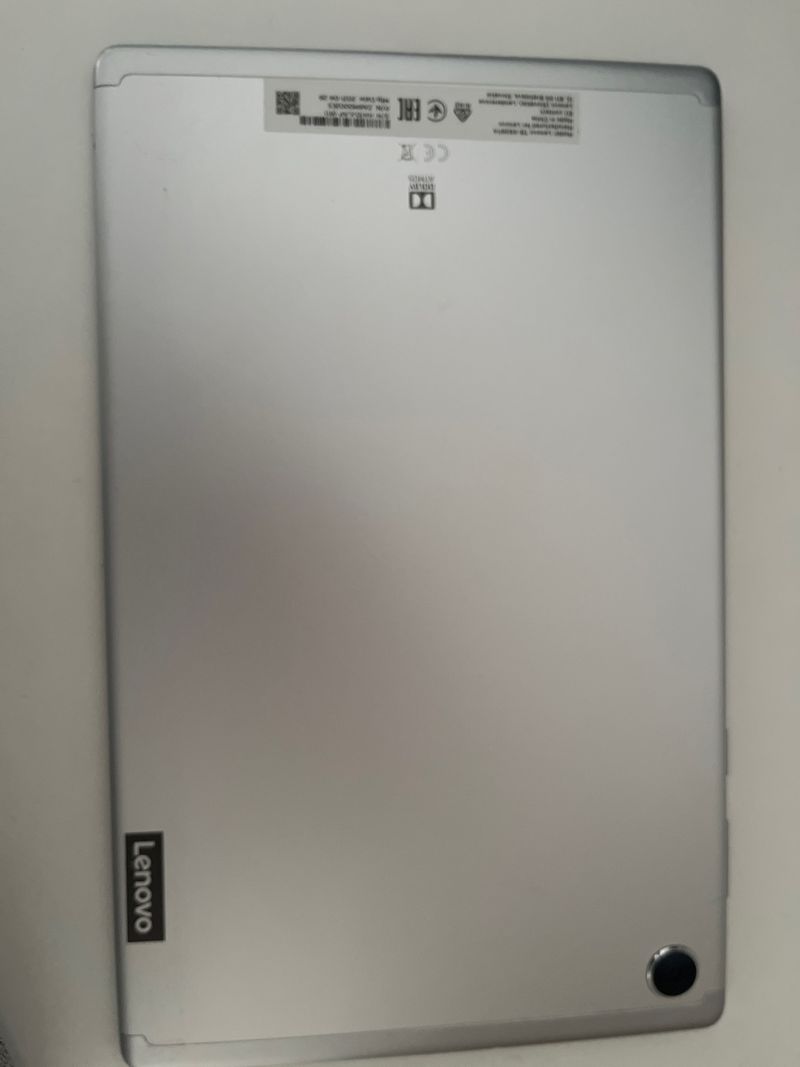 Tablet Lenovo Plata con Base