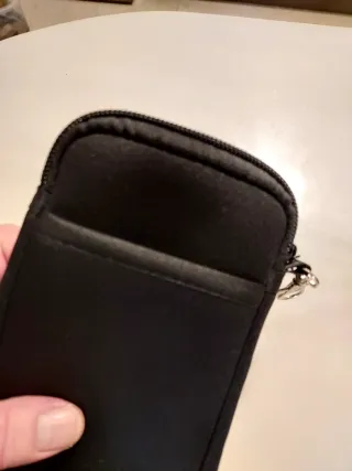 Funda neopreno móvil/gafas con clip