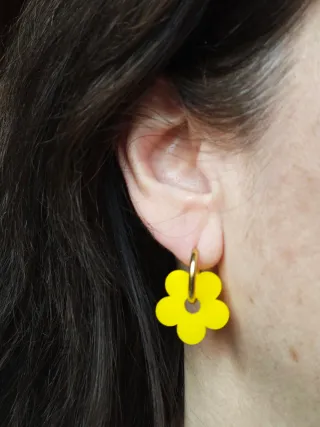 Pendientes aro con flor