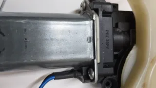 Elevalunas Eléctrico Derecho MERCEDES SPRINTERW907