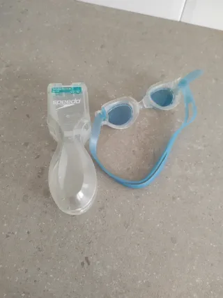 Gafas de natación Speedo con estuche