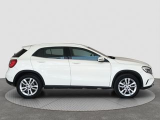 MERCEDES GLA 220 d 7G-DCT
