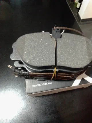 Pastillas de freno delanteras RIDEX 402B0175