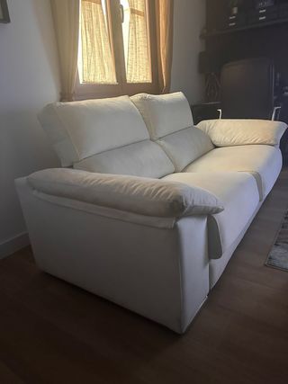 Sofá 3 plazas polipiel crema