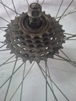 Rueda MTB 26 con 6 piñones
