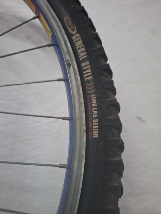 Rueda MTB 26 con 6 piñones