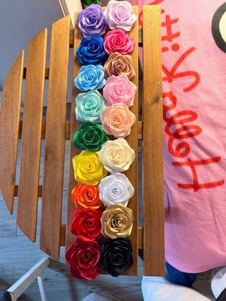 Rose fatte a mano con nastro - 1€