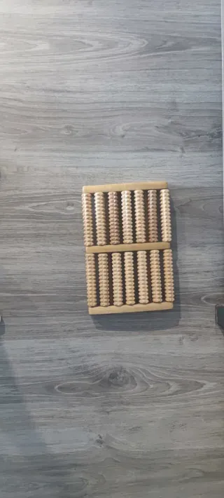 Masajeador de pies de madera