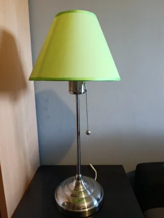 Lámpara de mesita de noche.